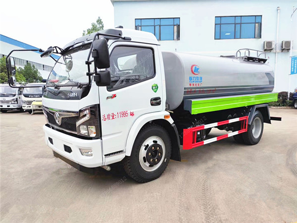 東風(fēng)福瑞卡新款灑水車(chē)
