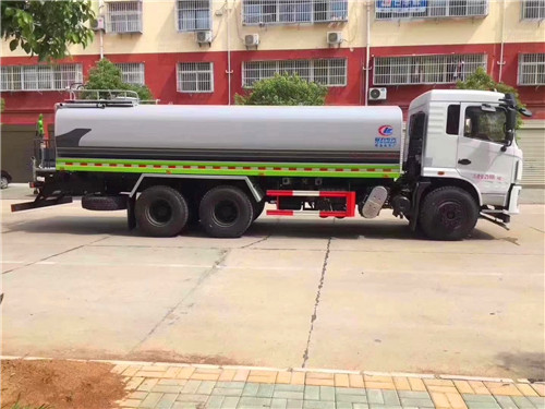 國(guó)六東風(fēng)專用底盤(pán)20噸灑水車